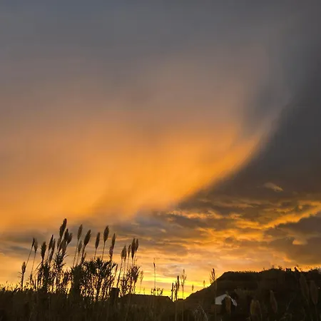 Rustica Ocean View House בית נופש